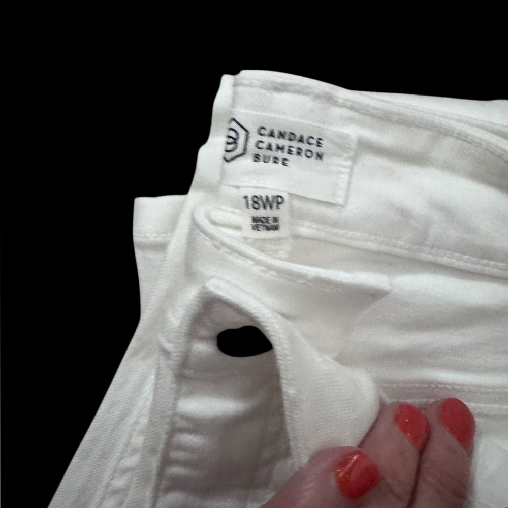 Candace Cameron Bure Distressed White Jeans NWT • 18WP • Stretch • Cool Vibes - Picture 7 of 7